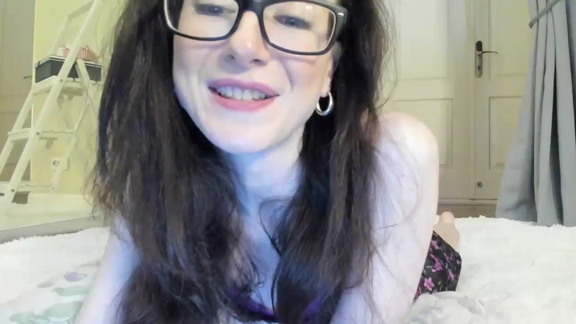 Gallery image thumbnail from Baby_Jewel's myfreecams stream on, 05/16/2025, 16:02 image 10 of 20