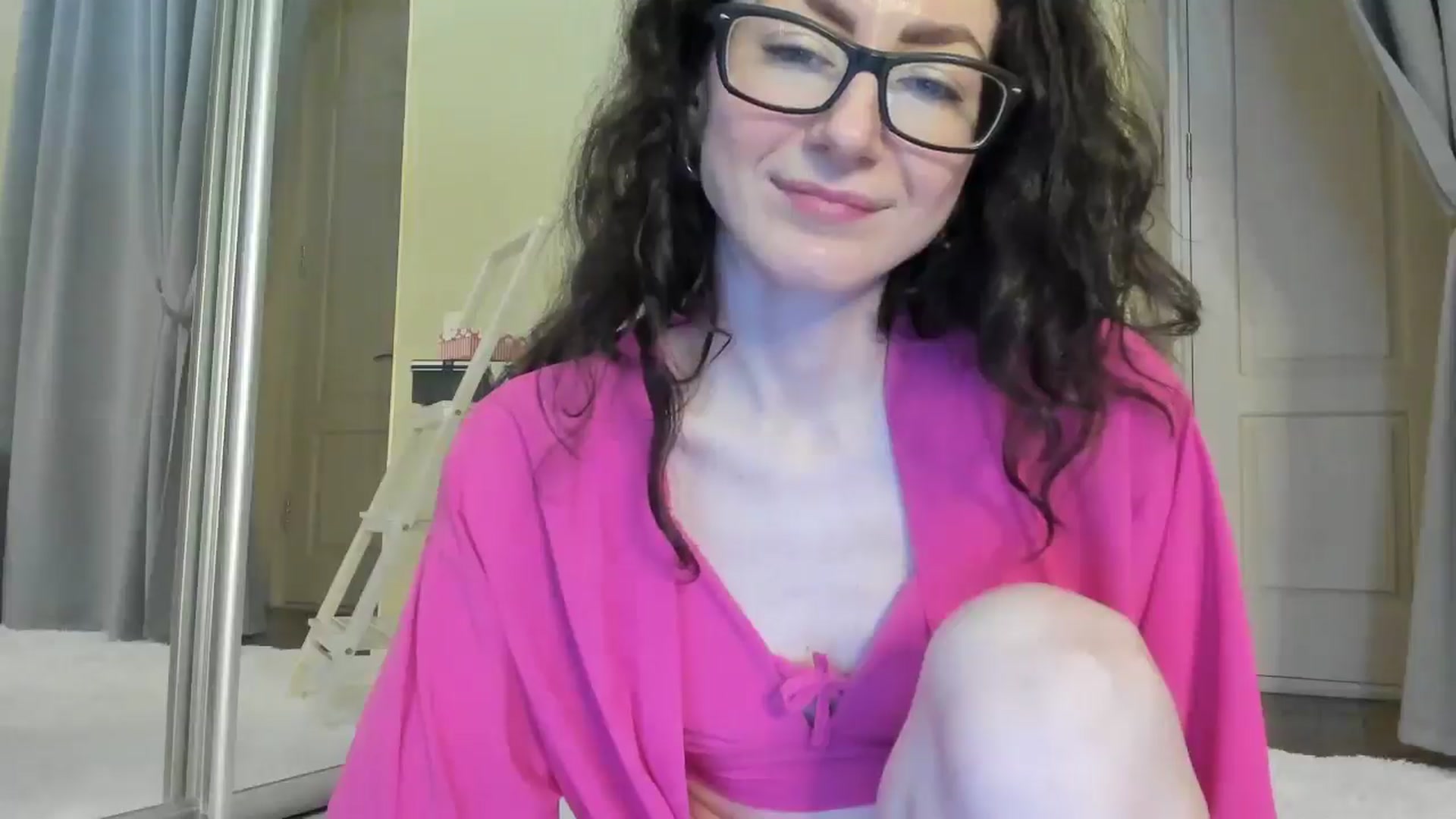 Gallery image thumbnail from Baby_Jewel's myfreecams stream on, 05/24/2025, 10:38 image 18 of 20