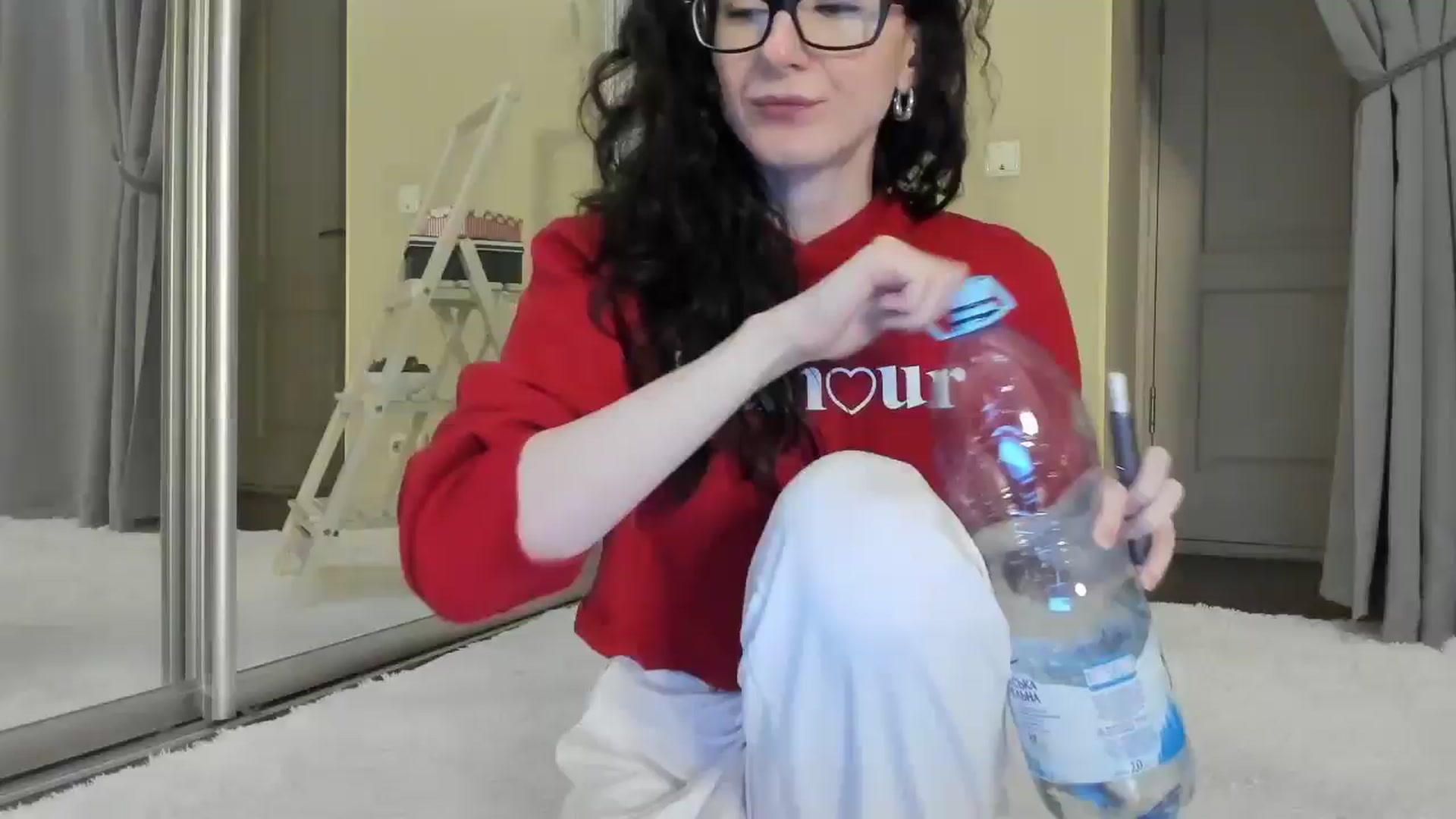 Gallery image thumbnail from Baby_Jewel's myfreecams stream on, 05/27/2025, 10:36 image 9 of 20