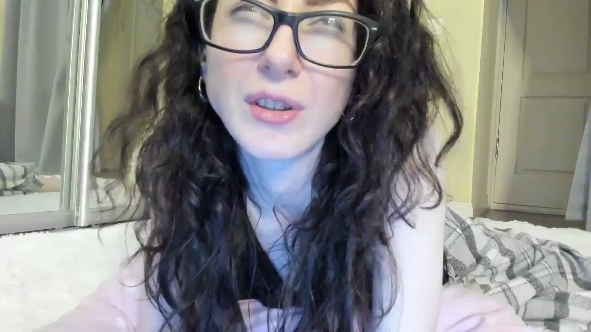 Gallery image thumbnail from Baby_Jewel's myfreecams stream on, 06/05/2025, 16:07 image 19 of 20