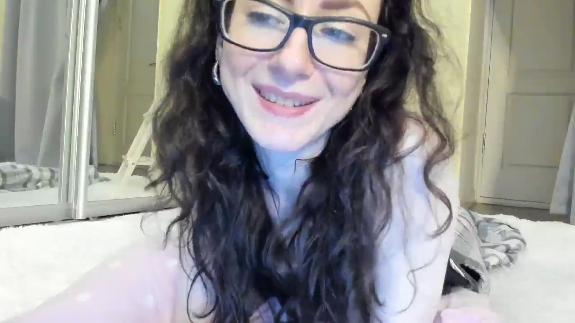 Gallery image thumbnail from Baby_Jewel's myfreecams stream on, 06/05/2025, 16:07 image 14 of 20