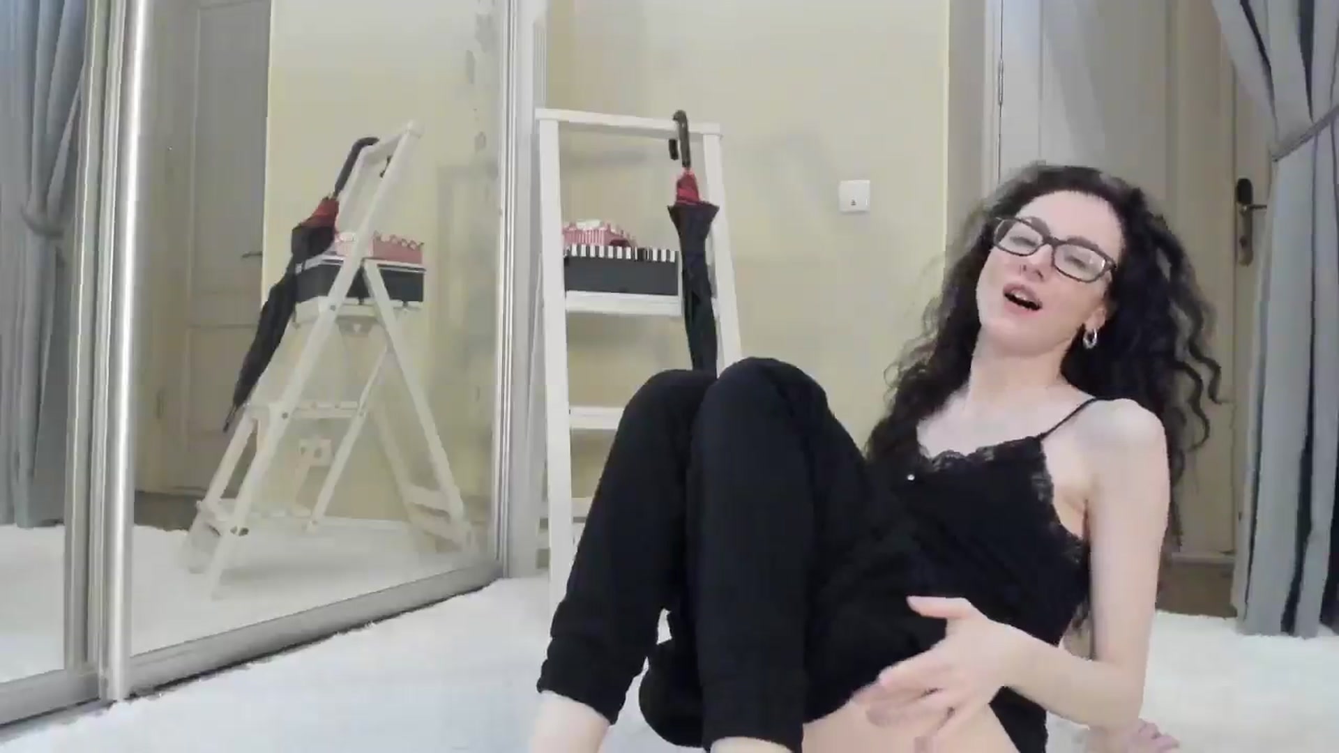 Gallery image thumbnail from Baby_Jewel's myfreecams stream on, 06/10/2025, 14:21 image 15 of 20
