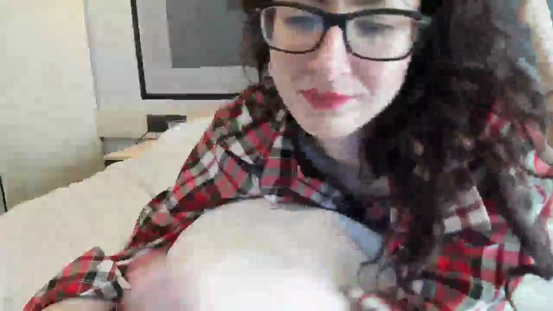 Gallery image thumbnail from Baby_Jewel's myfreecams stream on, 06/18/2025, 14:54 image 14 of 20