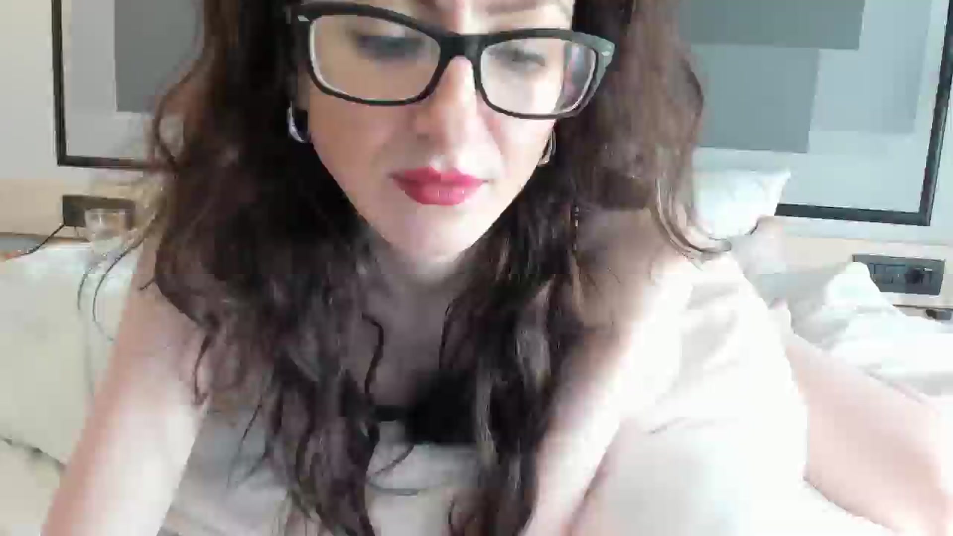Gallery image thumbnail from Baby_Jewel's myfreecams stream on, 06/19/2025, 15:54 image 7 of 20