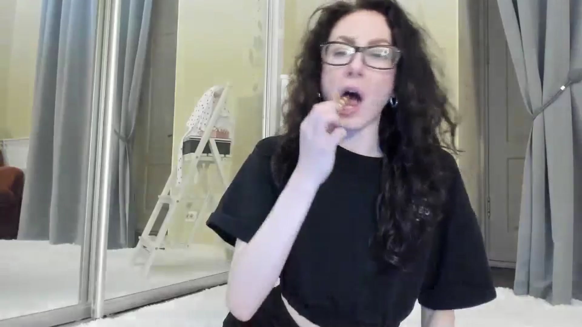Gallery image thumbnail from Baby_Jewel's myfreecams stream on, 06/25/2025, 14:11 image 6 of 20