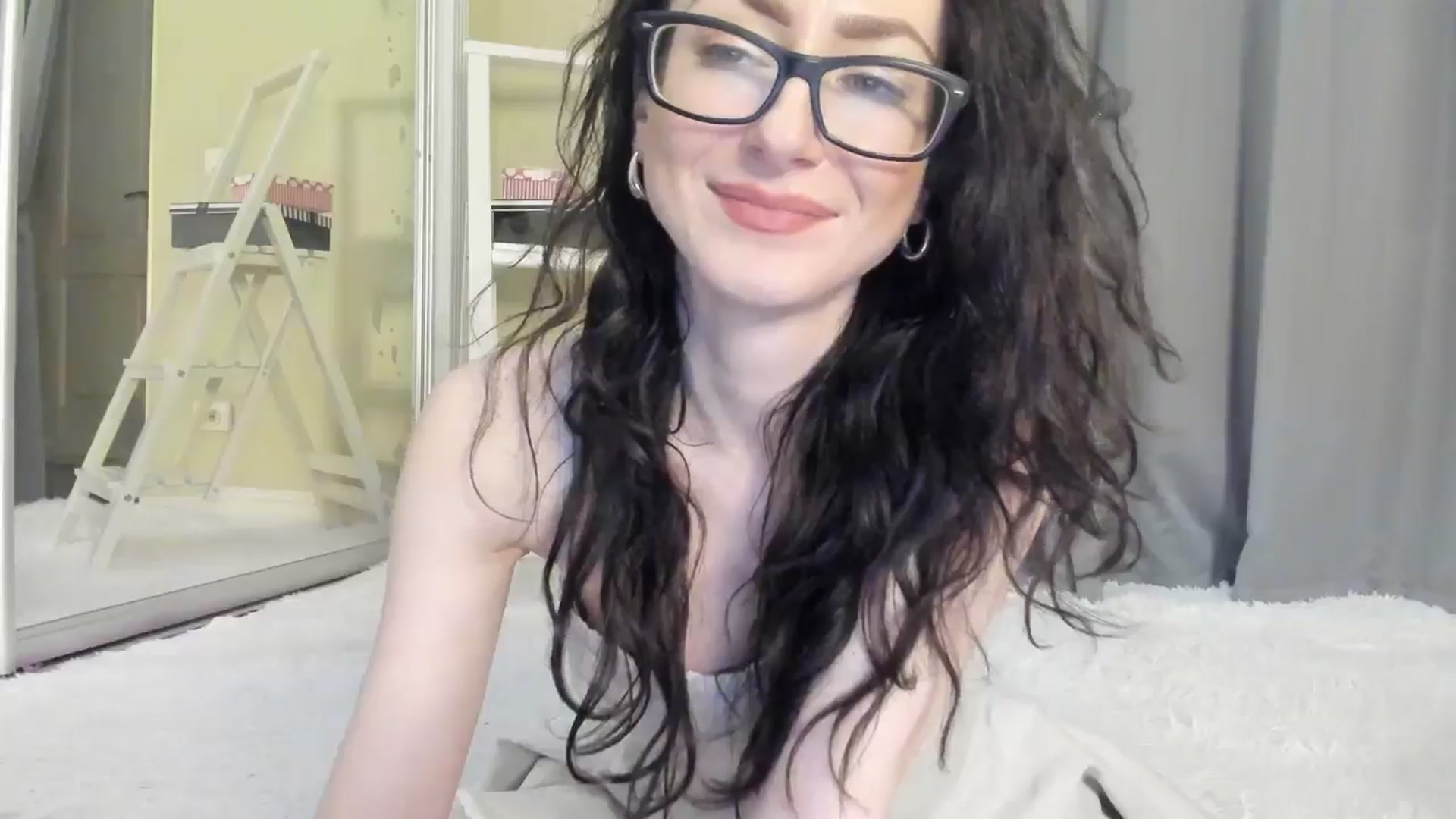 Gallery image thumbnail from Baby_Jewel's myfreecams stream on, 10/04/2025, 16:26 image 16 of 20