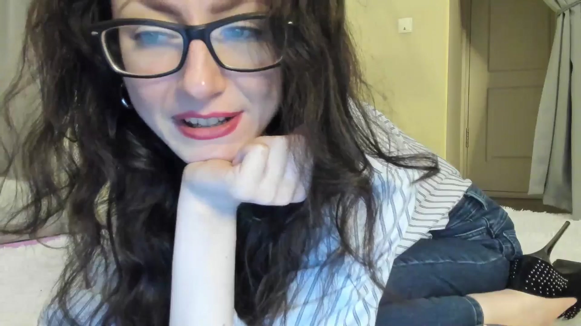 Gallery image thumbnail from Baby_Jewel's myfreecams stream on, 11/09/2025, 14:24 image 13 of 20