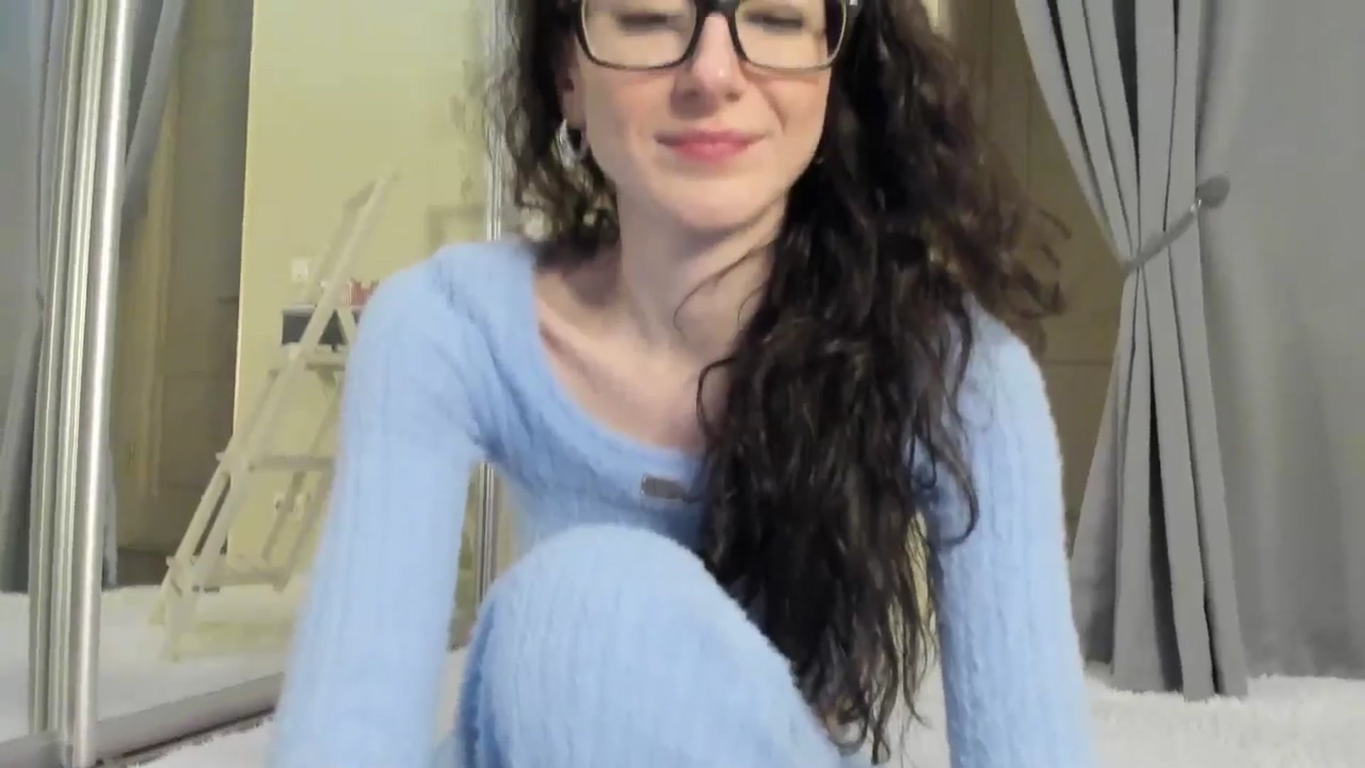 Gallery image thumbnail from Baby_Jewel's myfreecams stream on, 11/19/2025, 15:29 image 17 of 20