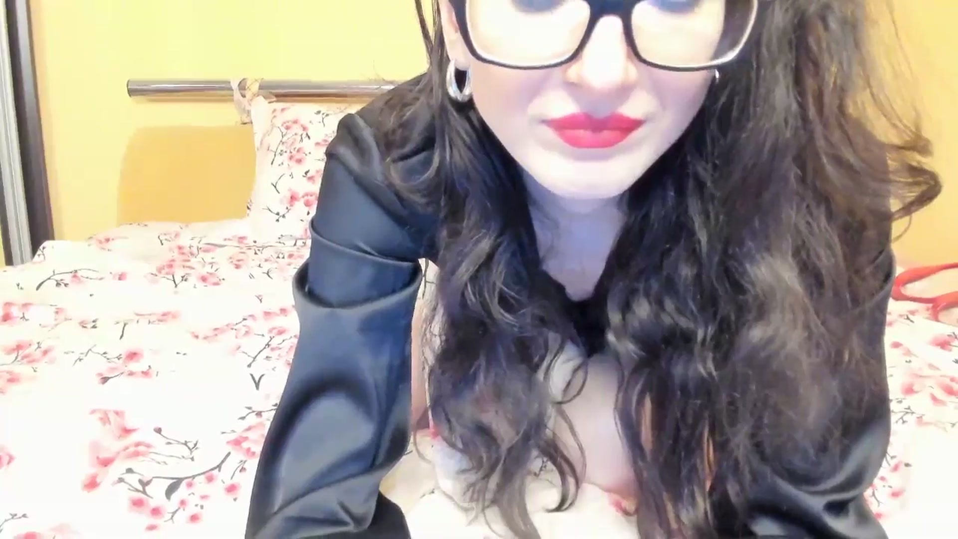 Gallery image thumbnail from Baby_Jewel's myfreecams stream on, 12/19/2025, 14:04 image 14 of 20