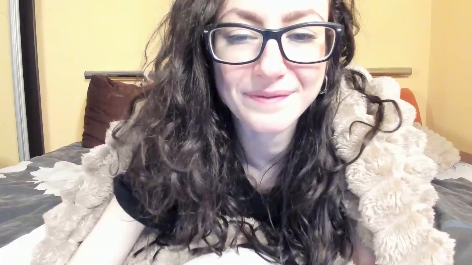 Gallery image thumbnail from Baby_Jewel's myfreecams stream on, 12/26/2025, 17:01 image 12 of 20