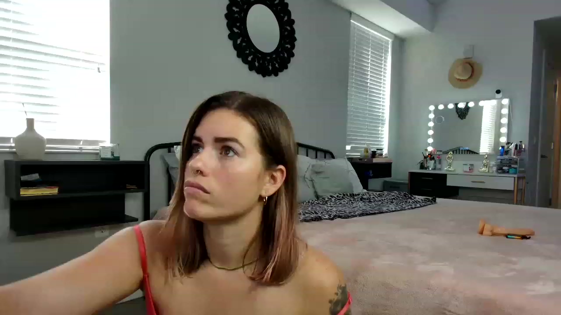 Gallery image thumbnail from Baby_Lena69's myfreecams stream on, 11/15/2022, 19:42 image 9 of 20