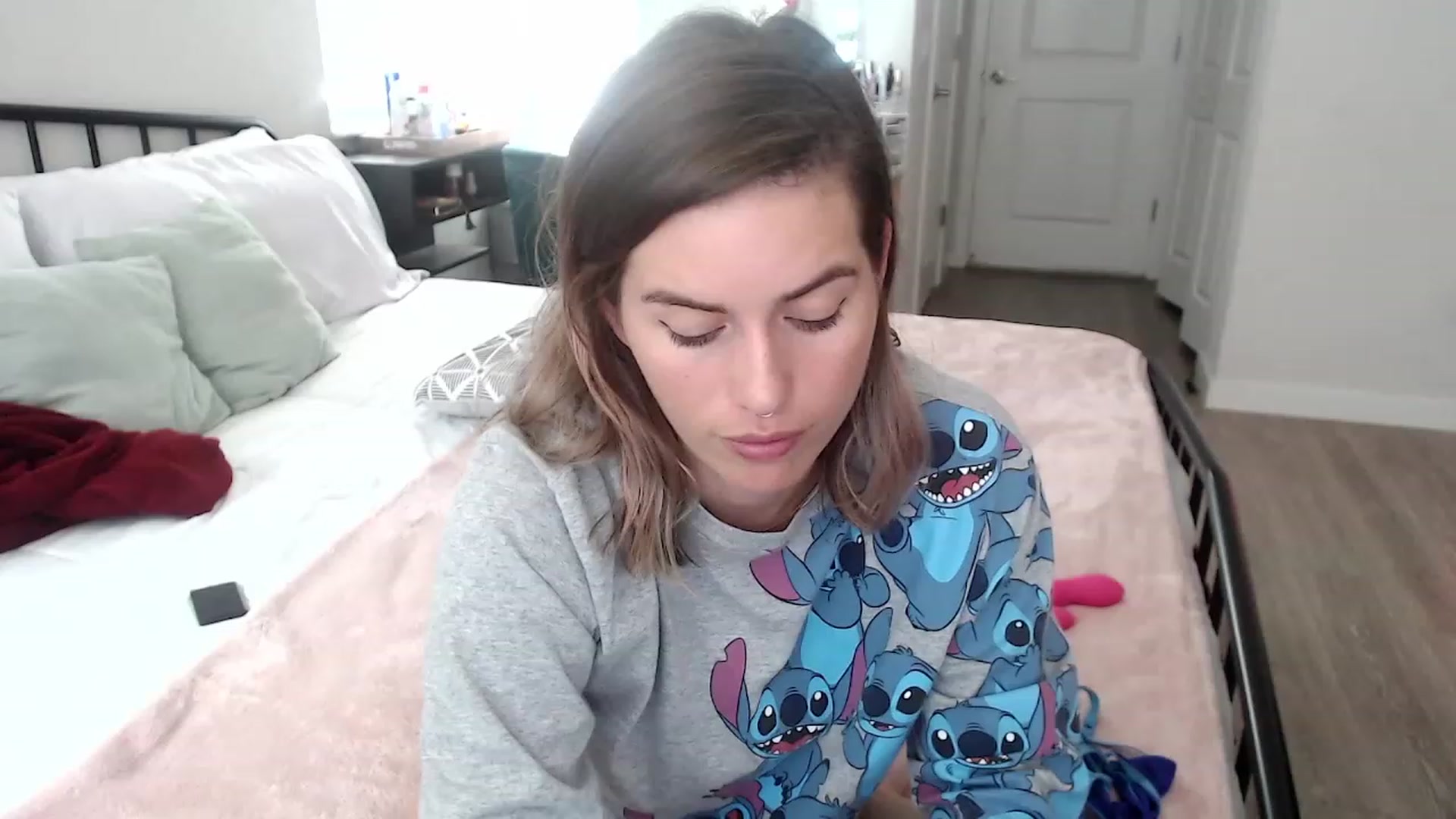 Gallery image thumbnail from Baby_Lena69's myfreecams stream on, 11/28/2022, 18:34 image 12 of 20