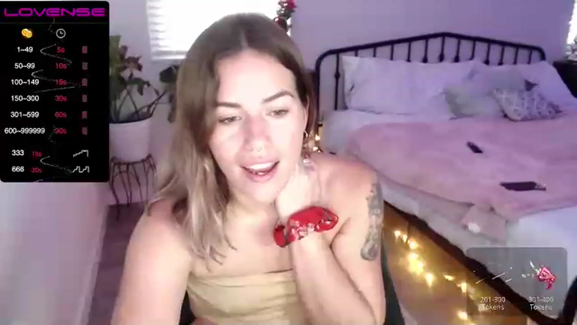 Gallery image thumbnail from Baby_Lena69's myfreecams stream on, 12/01/2022, 17:29 image 12 of 20