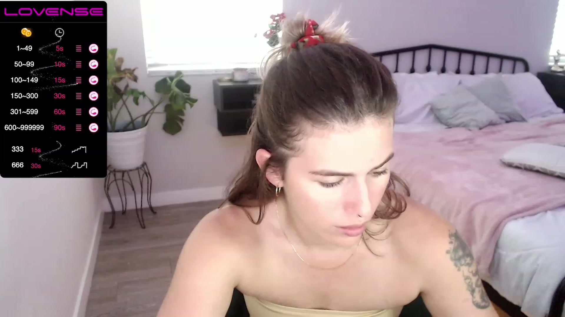 Gallery image thumbnail from Baby_Lena69's myfreecams stream on, 12/01/2022, 18:45 image 15 of 20