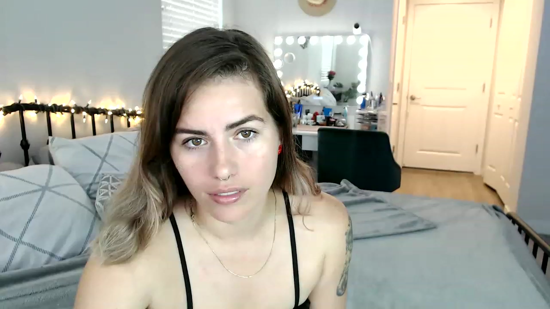 Gallery image thumbnail from Baby_Lena69's myfreecams stream on, 12/15/2022, 17:02 image 19 of 20