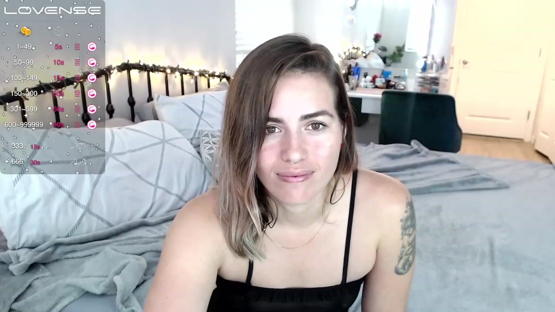 Gallery image thumbnail from Baby_Lena69's myfreecams stream on, 12/15/2022, 18:18 image 13 of 20