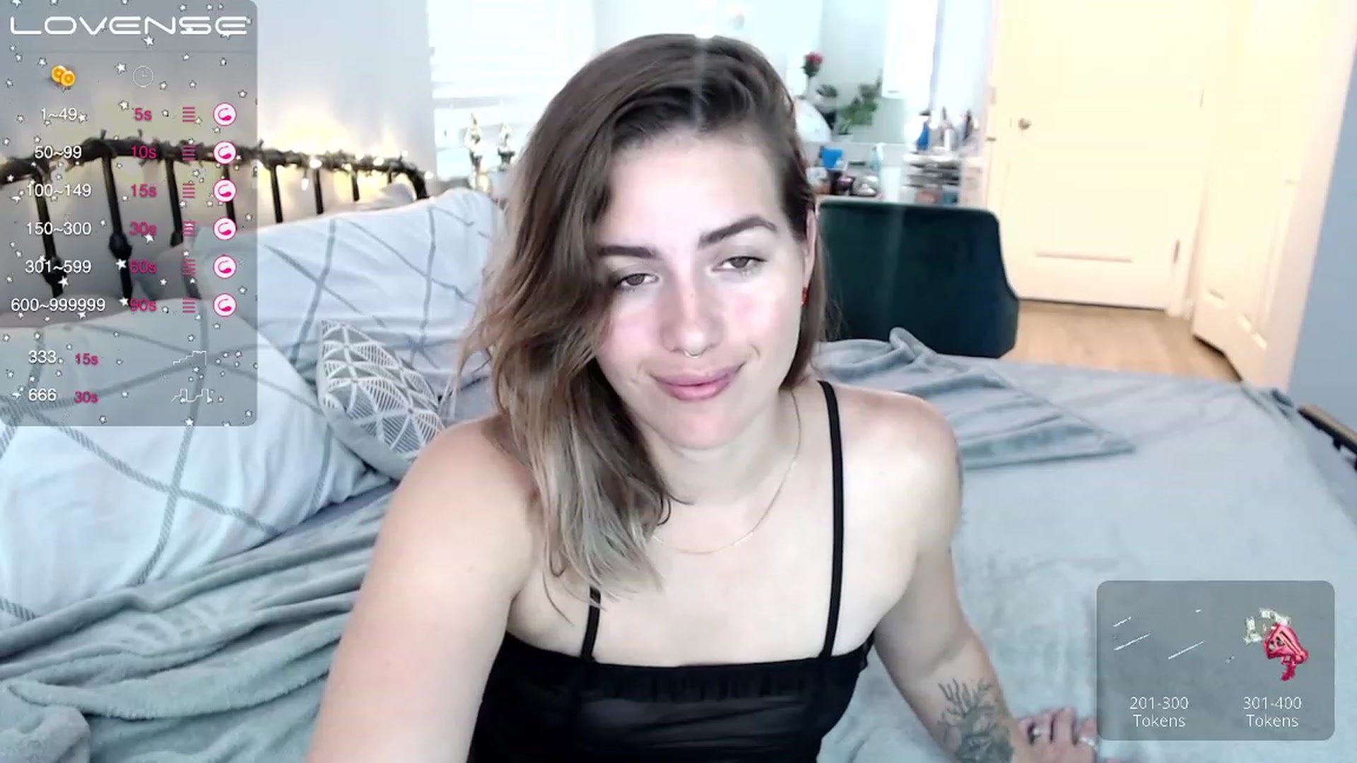 Gallery image thumbnail from Baby_Lena69's myfreecams stream on, 12/15/2022, 18:18 image 6 of 20
