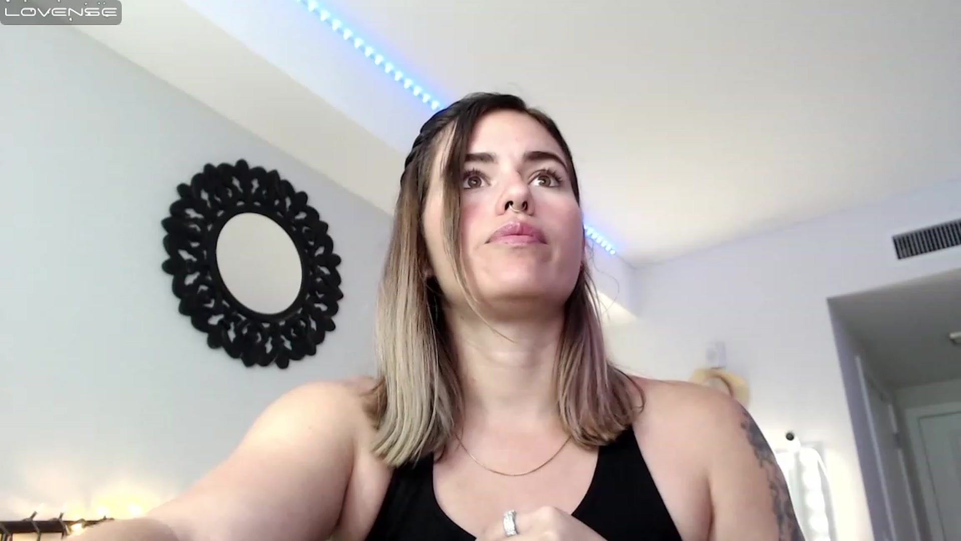 Gallery image thumbnail from Baby_Lena69's myfreecams stream on, 12/16/2022, 18:33 image 9 of 20