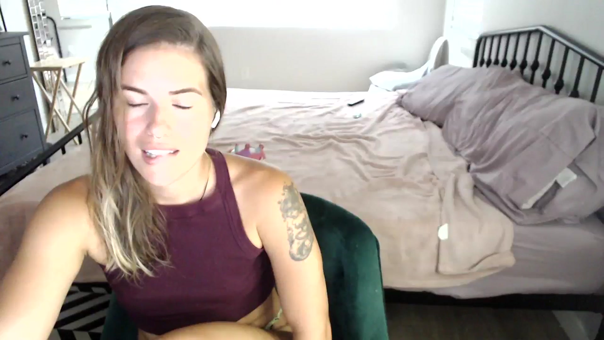 Gallery image thumbnail from Baby_Lena69's myfreecams stream on, 08/09/2023, 14:04 image 6 of 20
