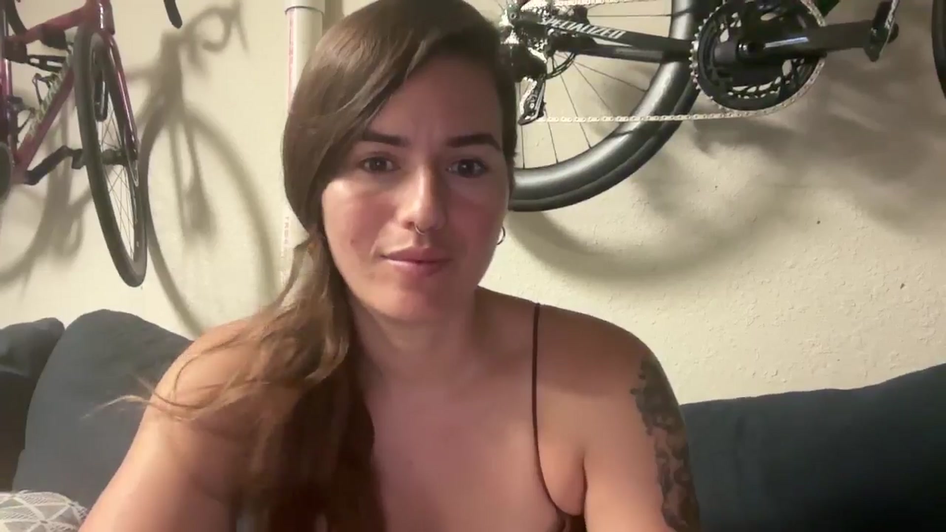 Gallery image thumbnail from Baby_Lena69's myfreecams stream on, 06/05/2024, 13:50 image 16 of 20