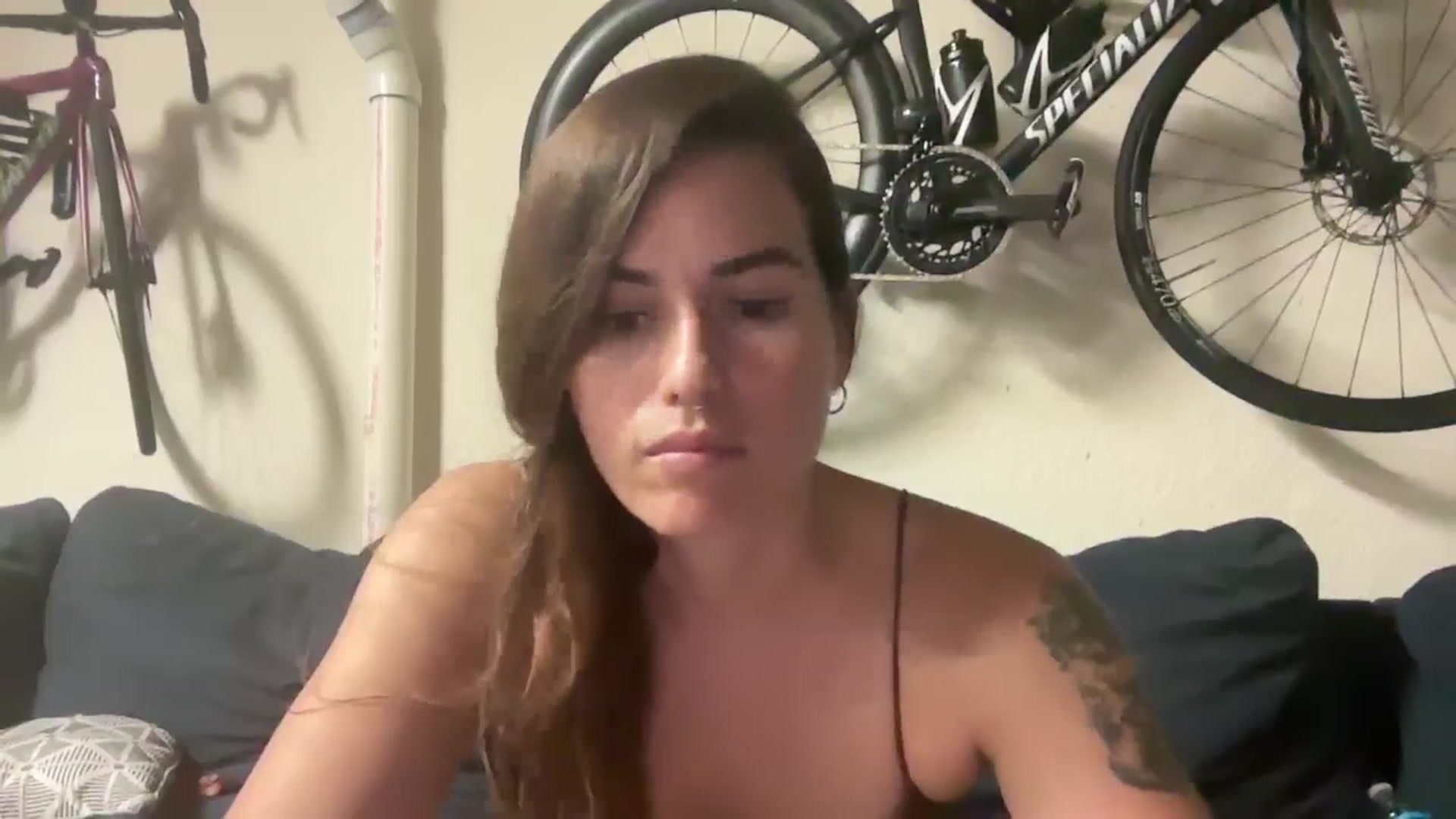 Gallery image thumbnail from Baby_Lena69's myfreecams stream on, 06/05/2024, 14:33 image 13 of 20