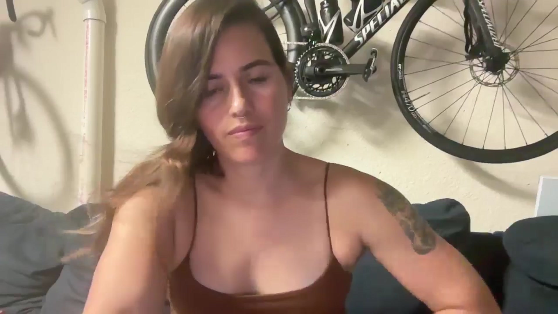 Gallery image thumbnail from Baby_Lena69's myfreecams stream on, 06/05/2024, 14:33 image 18 of 20