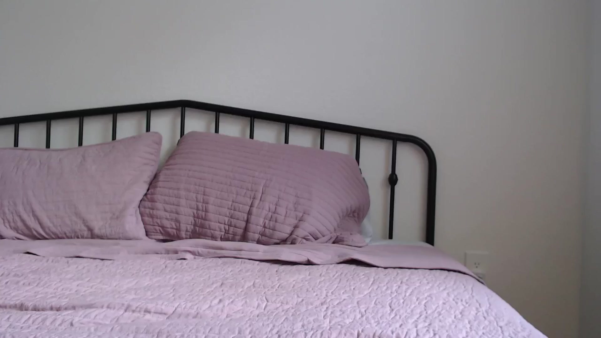 Gallery image thumbnail from Baby_Lena69's myfreecams stream on, 06/14/2024, 13:04 image 11 of 20