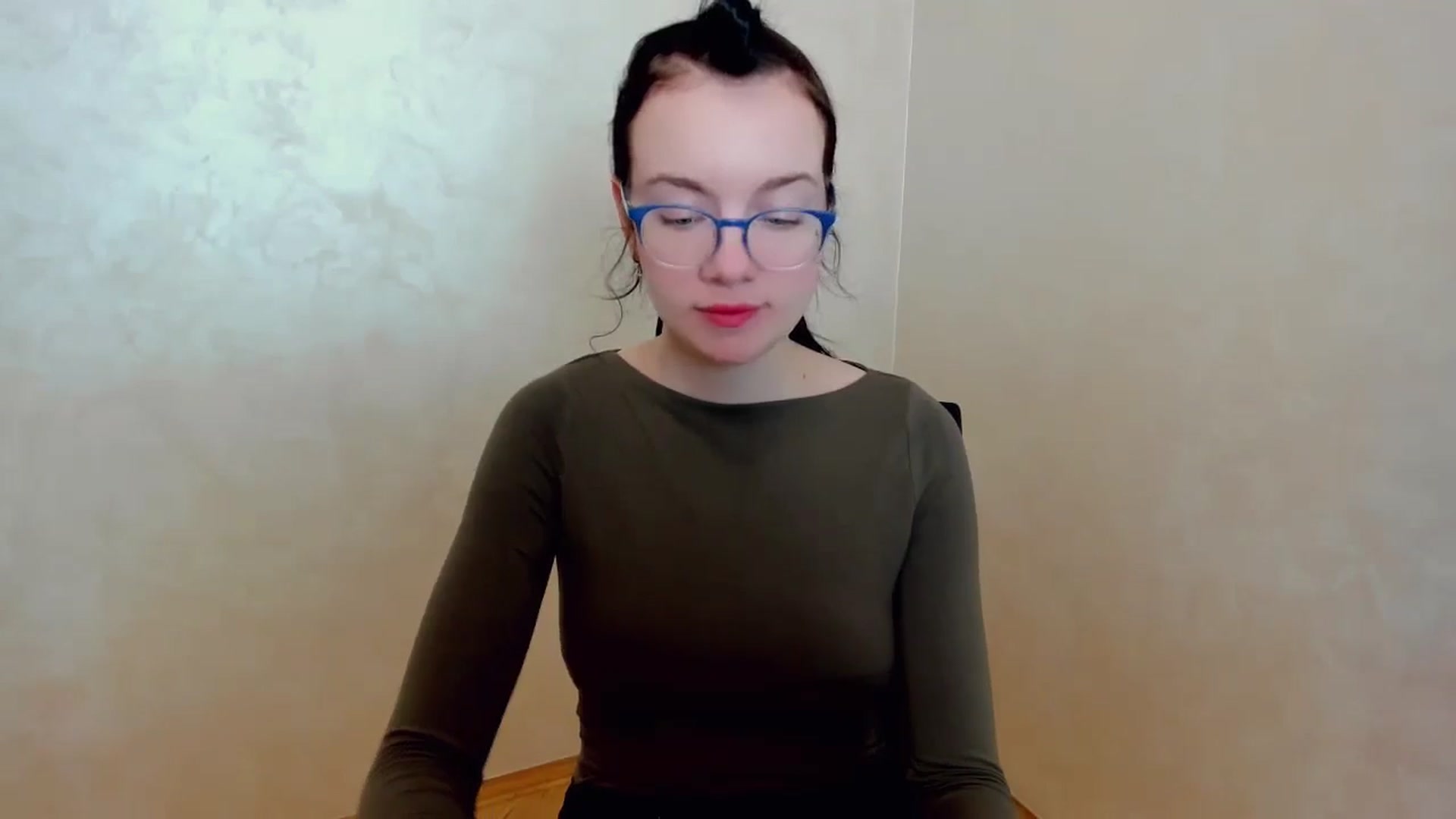 Gallery image thumbnail from Baby_Melania's myfreecams stream on, 03/29/2025, 19:38 image 16 of 20