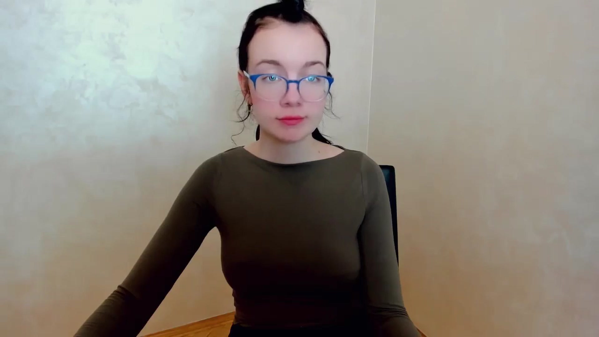 Gallery image thumbnail from Baby_Melania's myfreecams stream on, 03/29/2025, 19:38 image 19 of 20