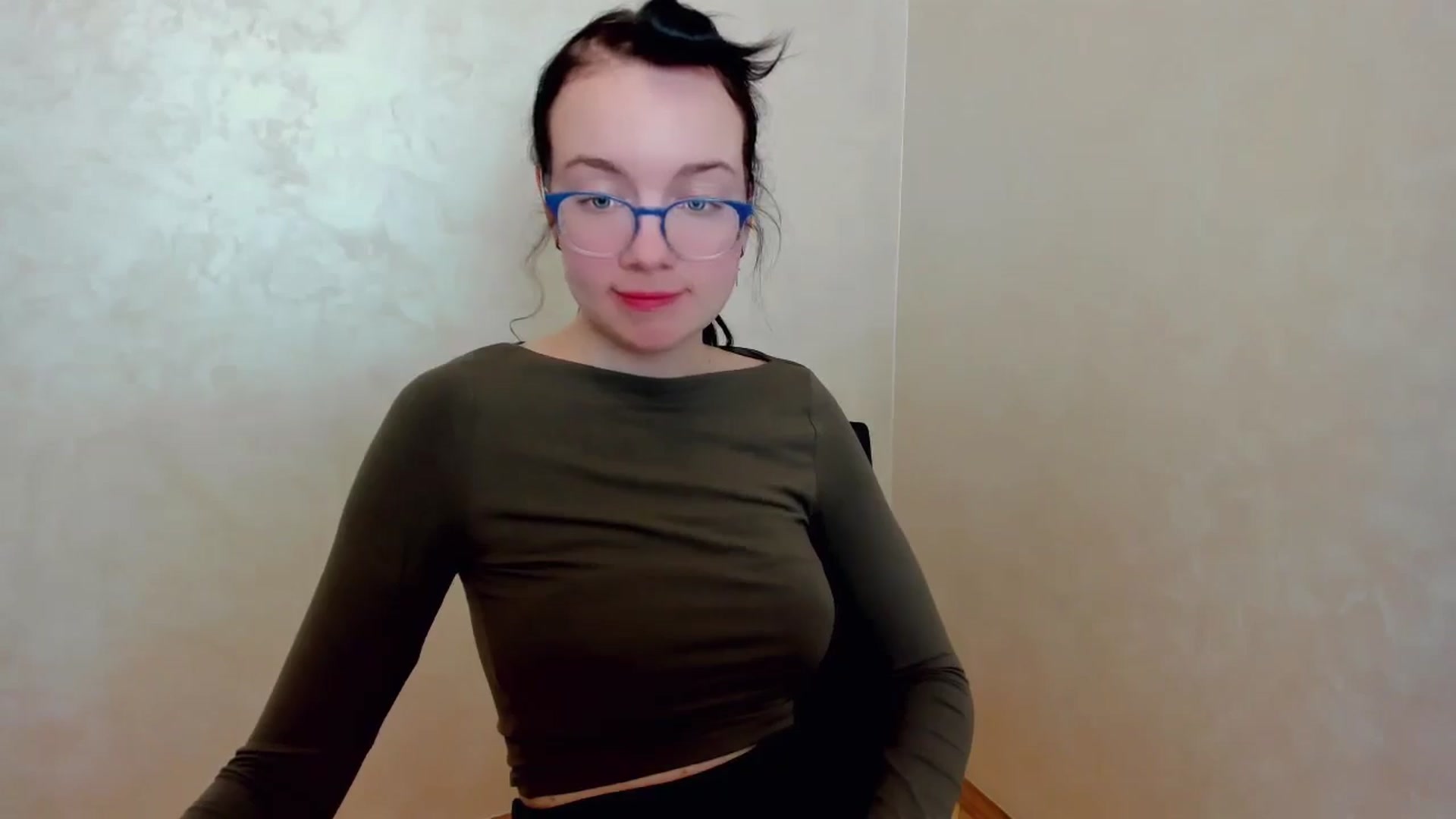 Gallery image thumbnail from Baby_Melania's myfreecams stream on, 03/29/2025, 21:31 image 15 of 20