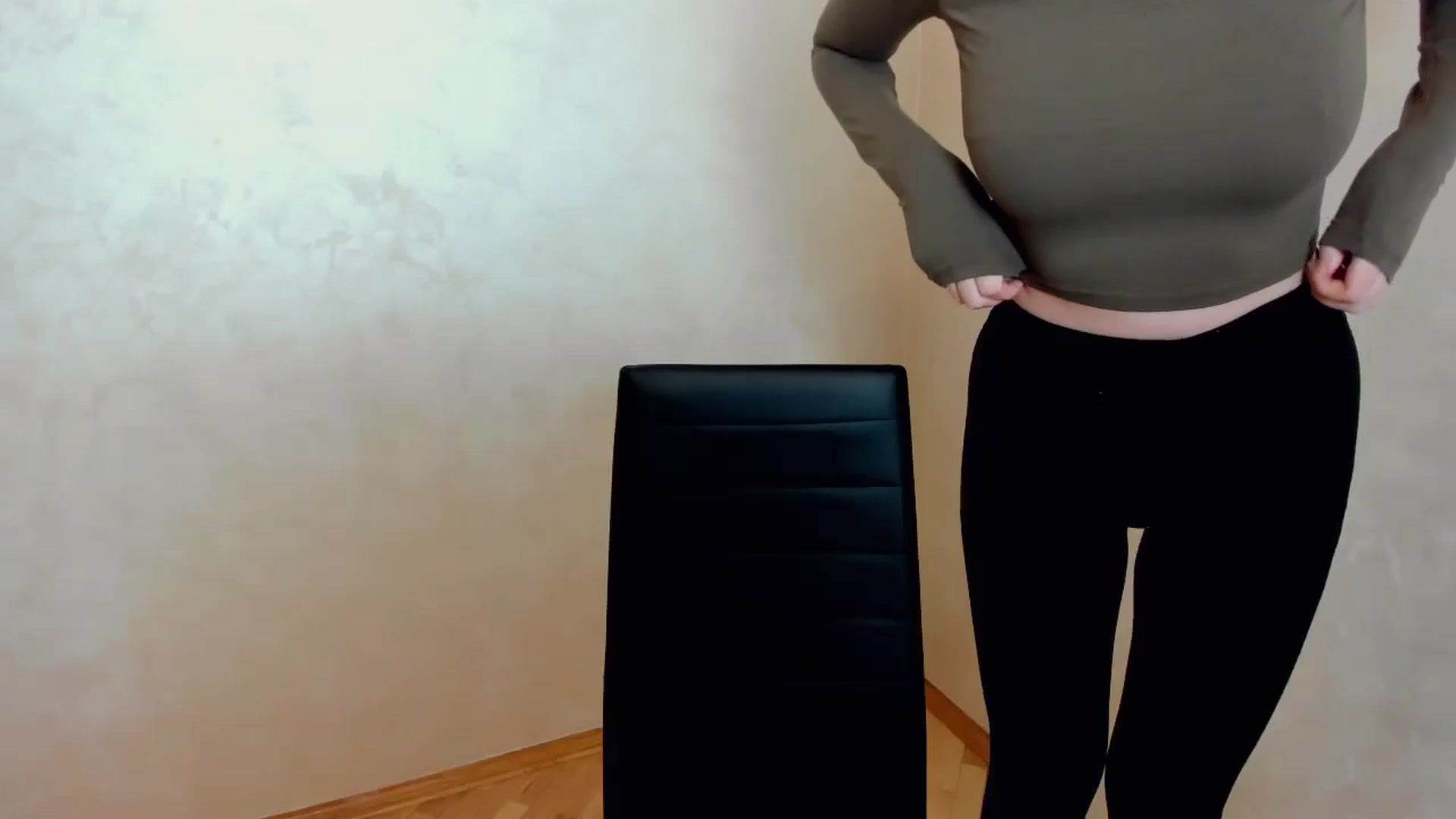 Gallery image thumbnail from Baby_Melania's myfreecams stream on, 03/30/2025, 24:00 image 14 of 20