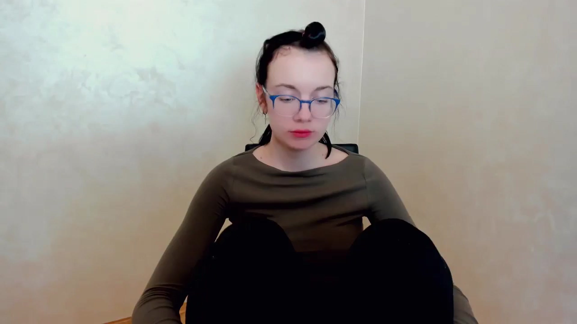 Gallery image thumbnail from Baby_Melania's myfreecams stream on, 03/30/2025, 24:00 image 5 of 20