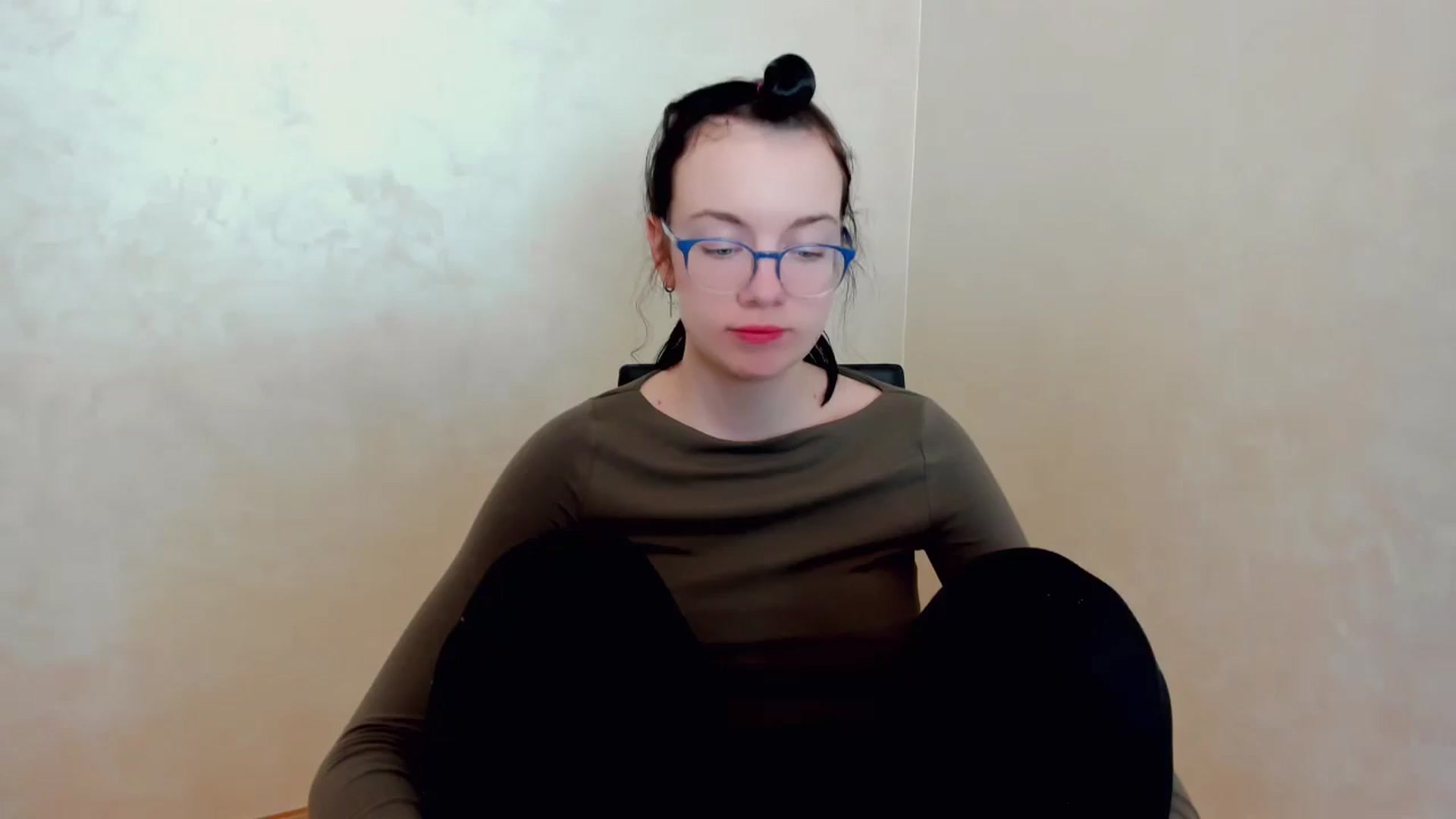 Gallery image thumbnail from Baby_Melania's myfreecams stream on, 03/30/2025, 24:00 image 7 of 20