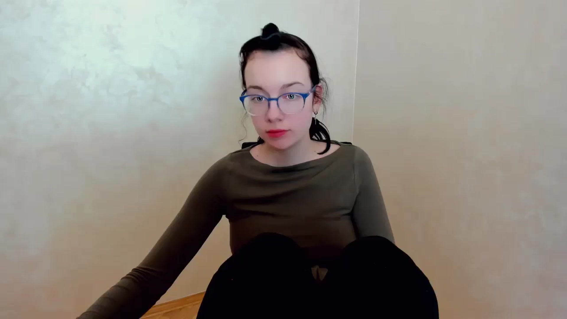 Gallery image thumbnail from Baby_Melania's myfreecams stream on, 03/30/2025, 24:00 image 4 of 20