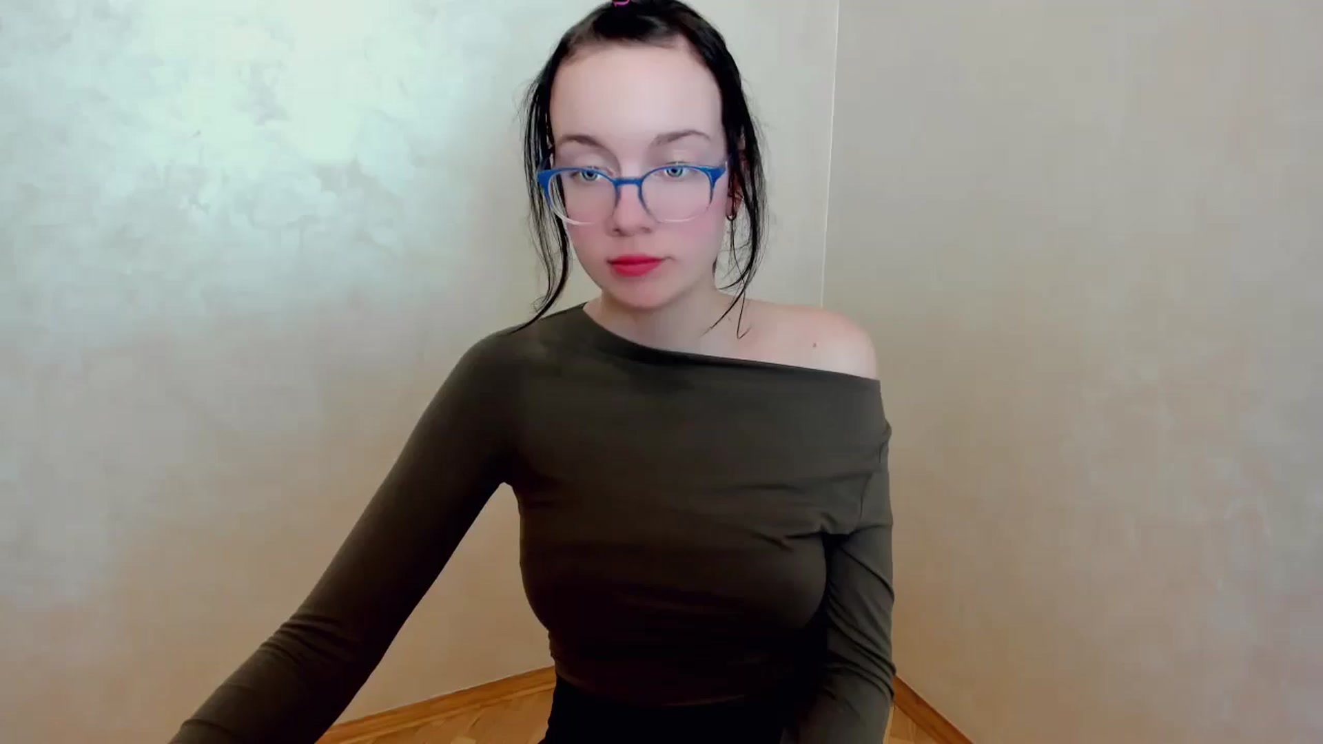 Gallery image thumbnail from Baby_Melania's myfreecams stream on, 03/30/2025, 23:49 image 19 of 20