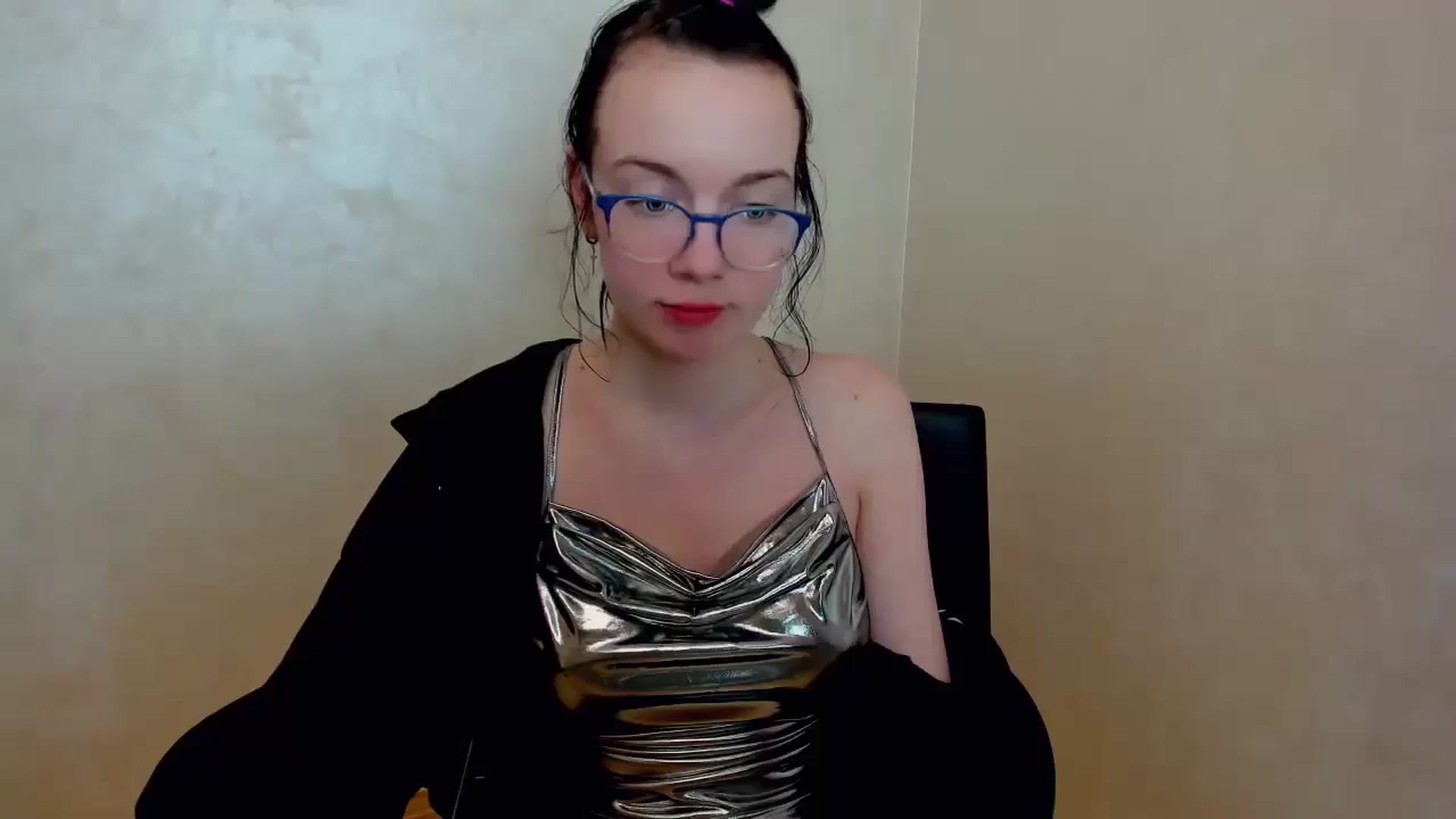 Gallery image thumbnail from Baby_Melania's myfreecams stream on, 03/31/2025, 21:50 image 17 of 20