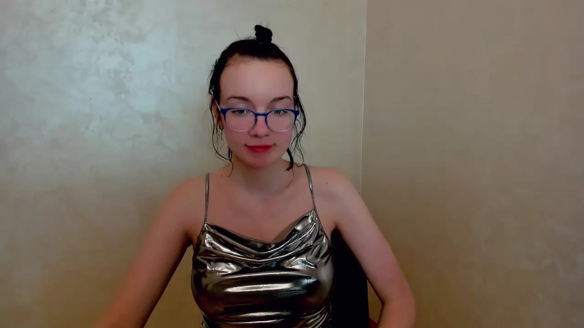 Gallery image thumbnail from Baby_Melania's myfreecams stream on, 04/01/2025, 24:14 image 7 of 20