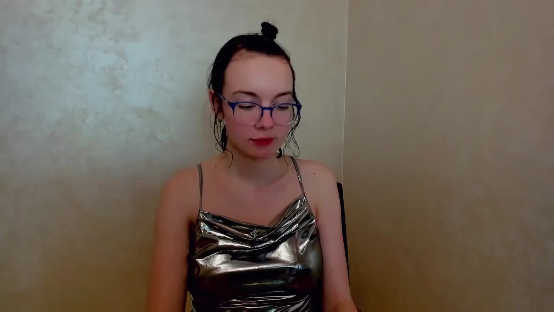 Gallery image thumbnail from Baby_Melania's myfreecams stream on, 04/01/2025, 24:14 image 9 of 20