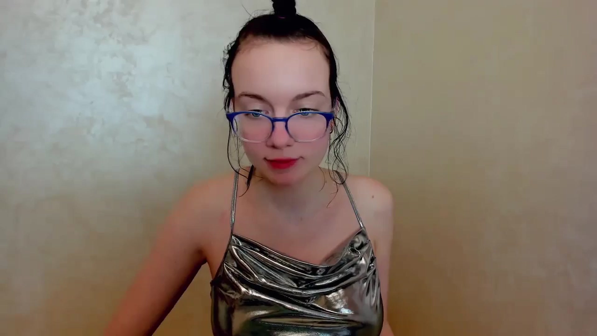 Gallery image thumbnail from Baby_Melania's myfreecams stream on, 04/01/2025, 24:14 image 20 of 20