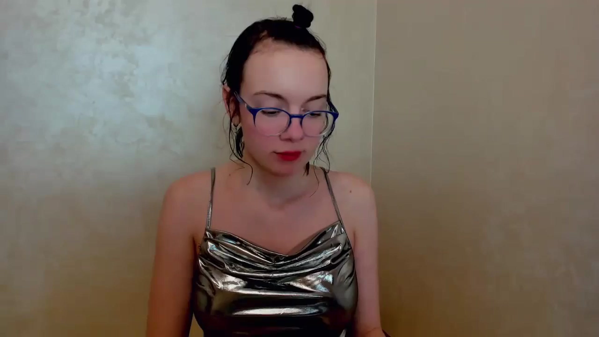 Gallery image thumbnail from Baby_Melania's myfreecams stream on, 04/01/2025, 24:14 image 1 of 20