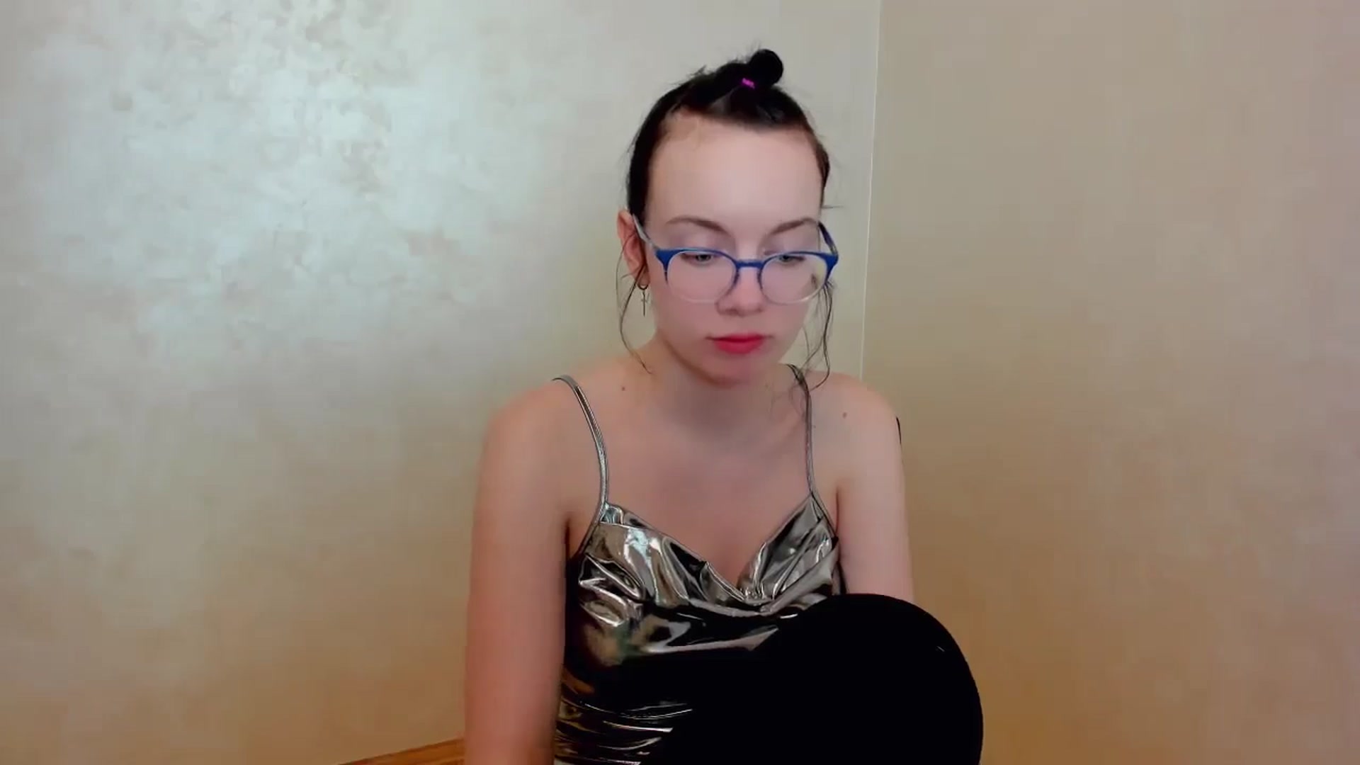 Gallery image thumbnail from Baby_Melania's myfreecams stream on, 04/03/2025, 23:33 image 6 of 20