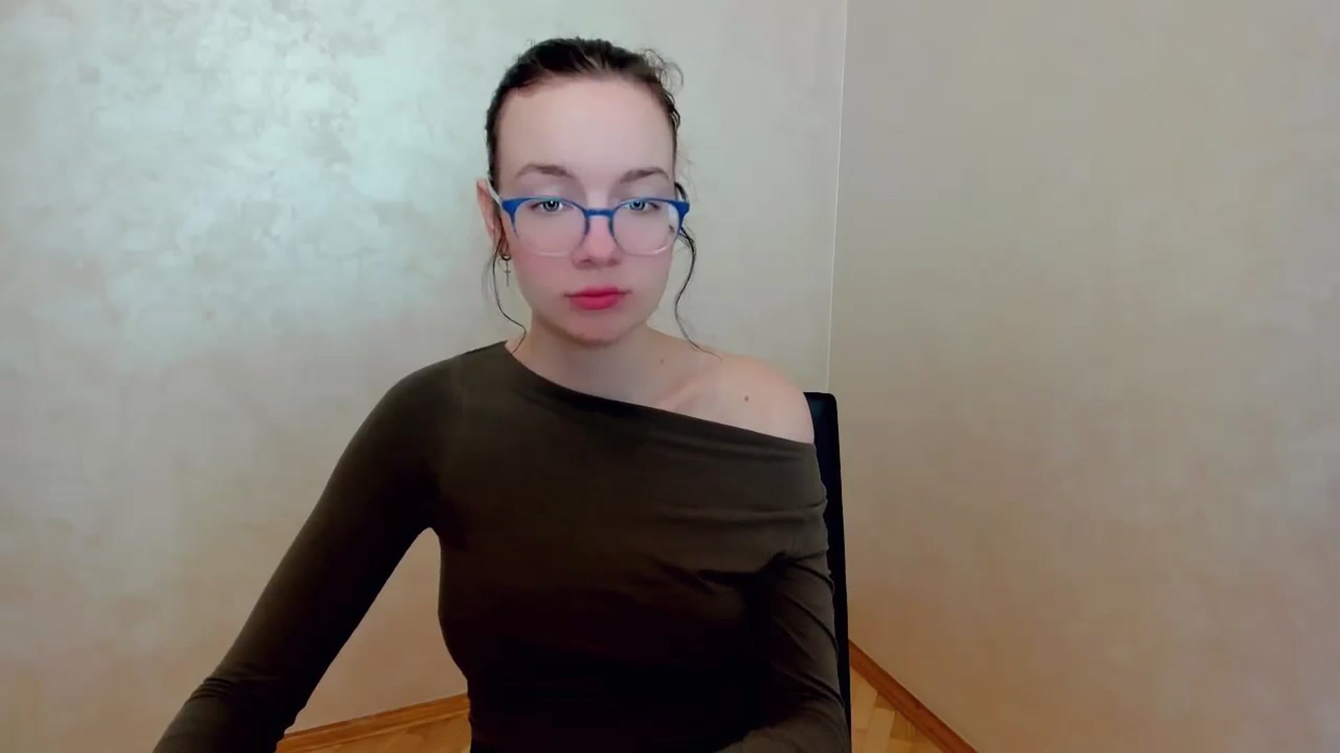 Gallery image thumbnail from Baby_Melania's myfreecams stream on, 04/04/2025, 19:39 image 12 of 20
