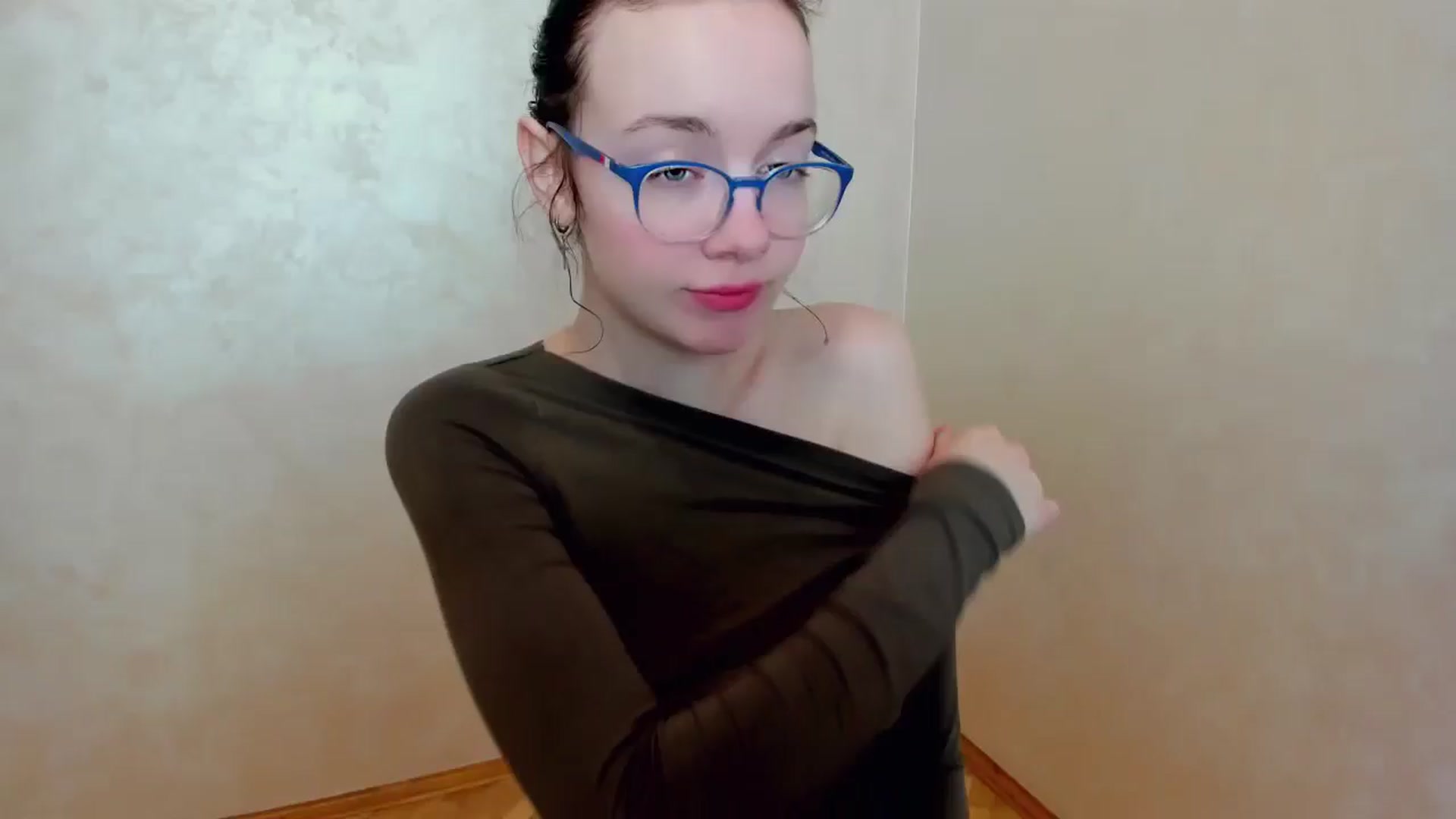 Gallery image thumbnail from Baby_Melania's myfreecams stream on, 04/04/2025, 19:39 image 3 of 20