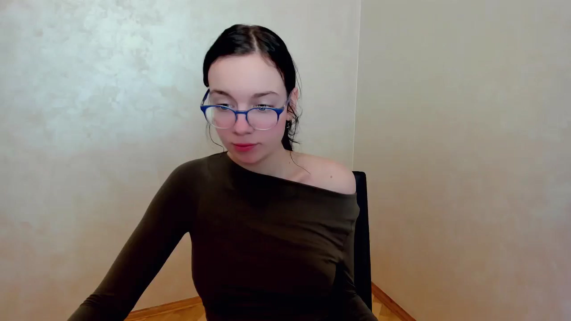Gallery image thumbnail from Baby_Melania's myfreecams stream on, 04/04/2025, 20:49 image 7 of 20