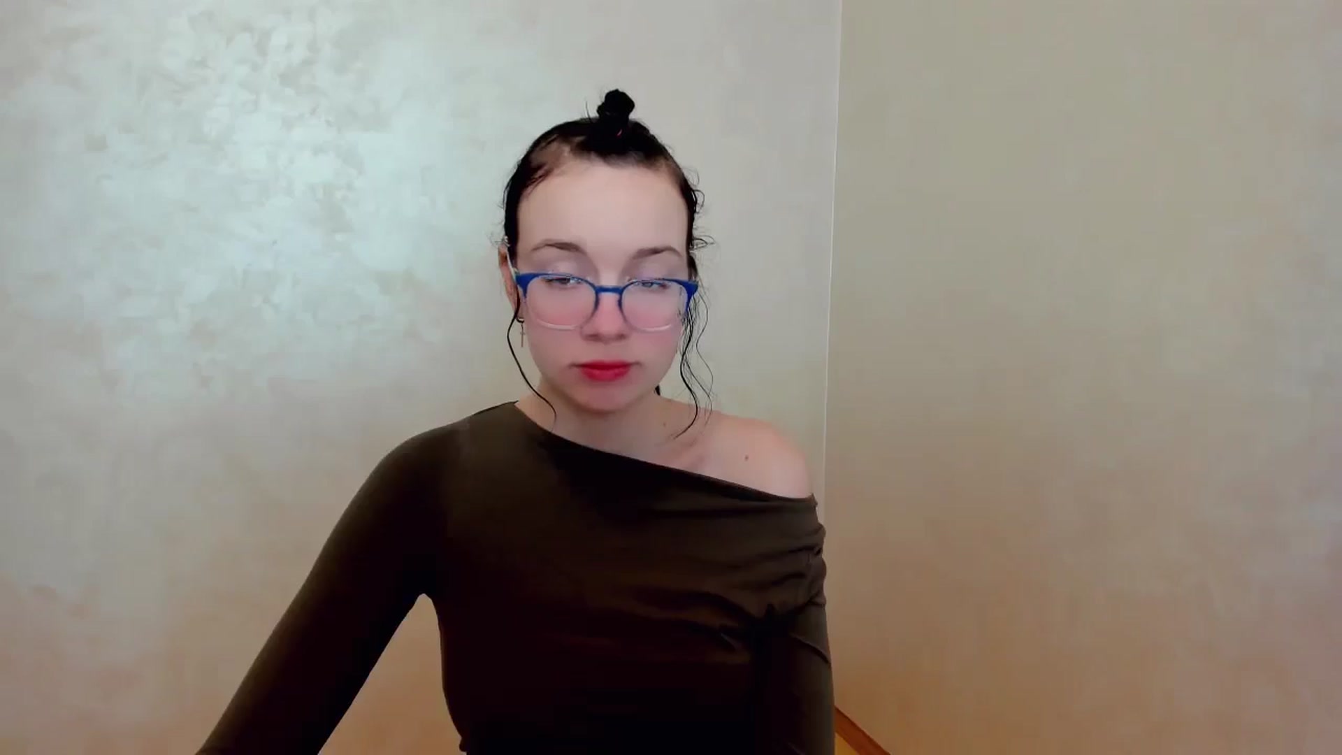 Gallery image thumbnail from Baby_Melania's myfreecams stream on, 04/05/2025, 21:30 image 3 of 20