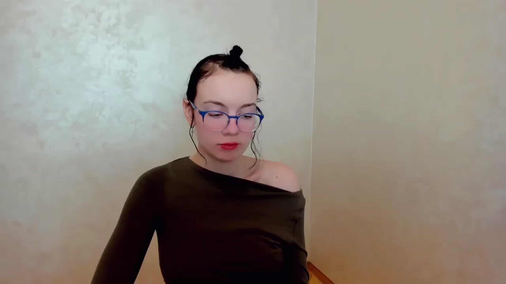 Gallery image thumbnail from Baby_Melania's myfreecams stream on, 04/05/2025, 21:30 image 11 of 20