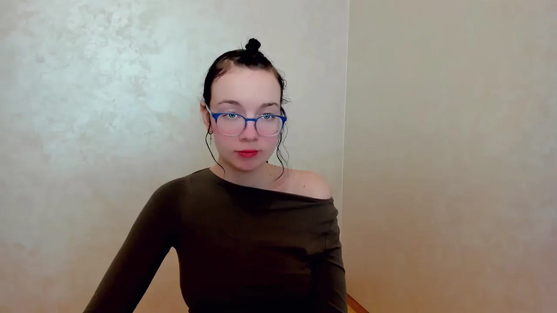 Gallery image thumbnail from Baby_Melania's myfreecams stream on, 04/05/2025, 21:30 image 5 of 20