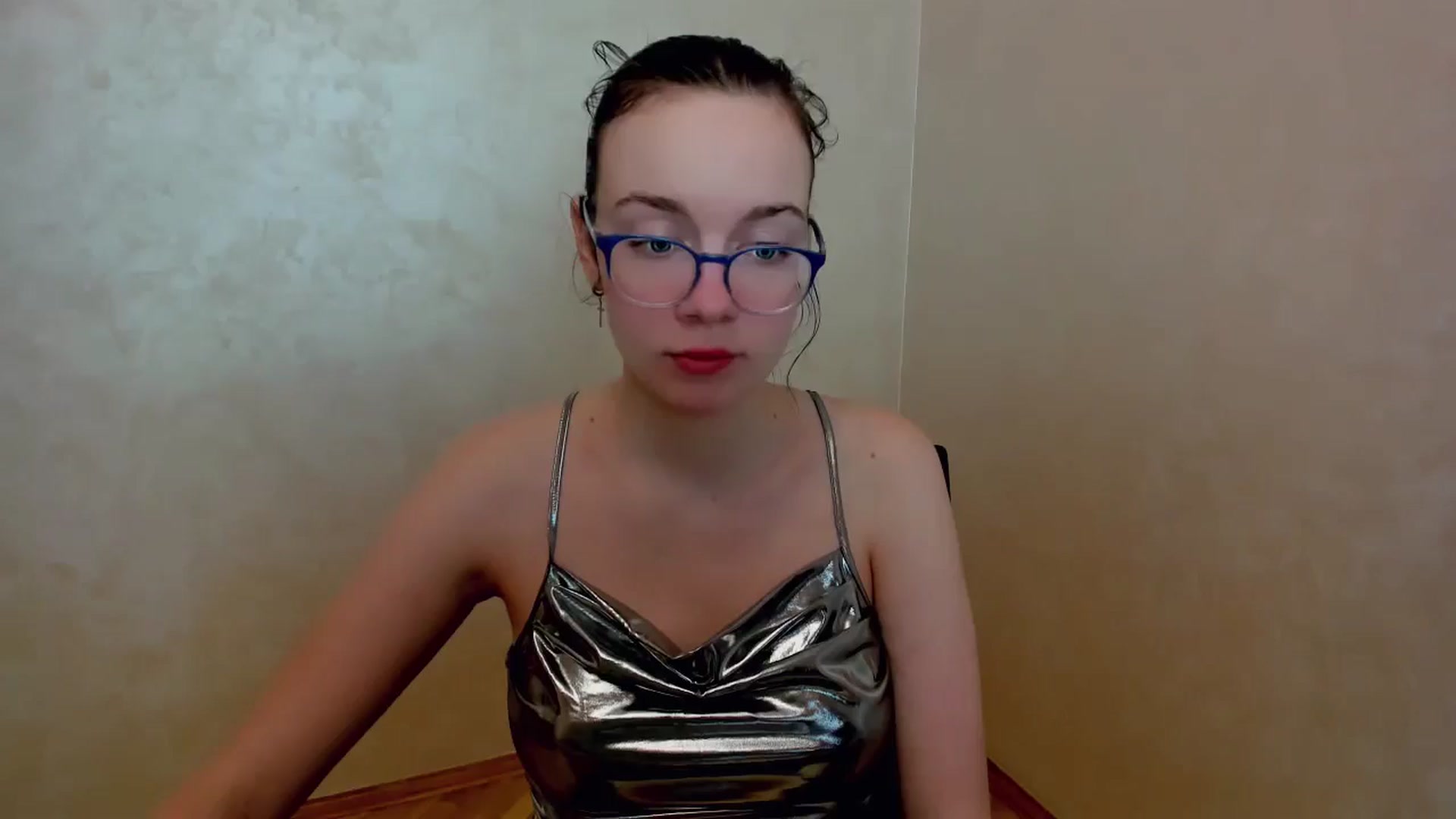 Gallery image thumbnail from Baby_Melania's myfreecams stream on, 04/06/2025, 19:30 image 19 of 20