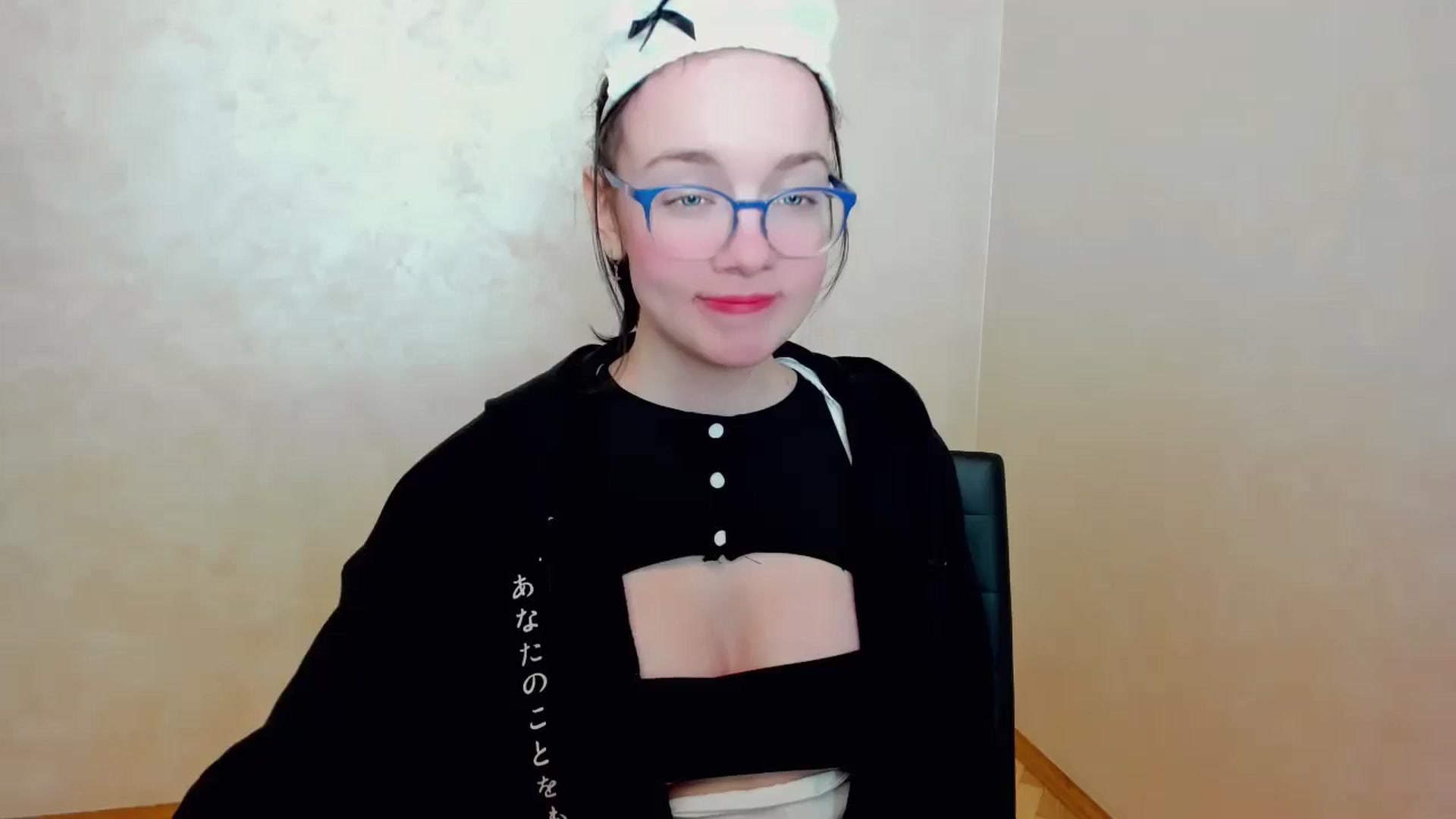 Gallery image thumbnail from Baby_Melania's myfreecams stream on, 04/10/2025, 24:01 image 1 of 20