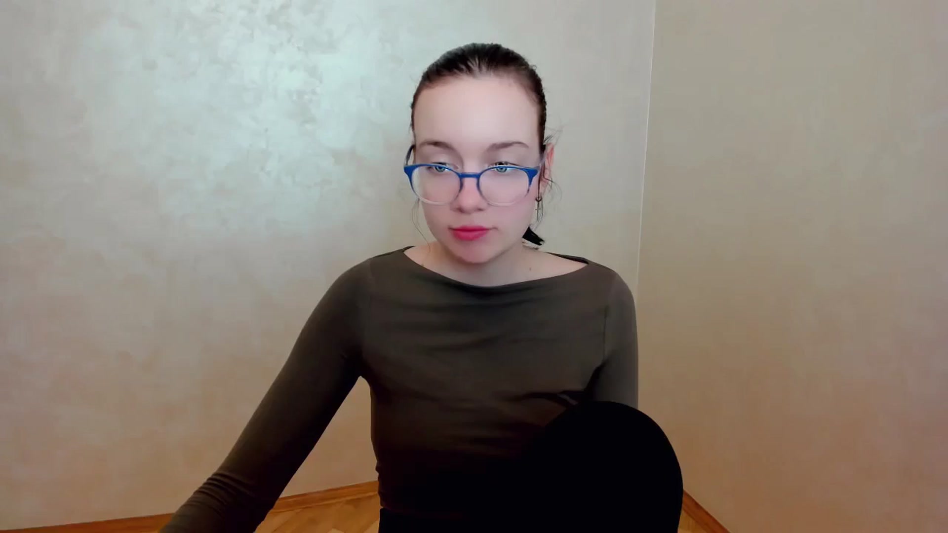 Gallery image thumbnail from Baby_Melania's myfreecams stream on, 04/11/2025, 11:00 image 3 of 20